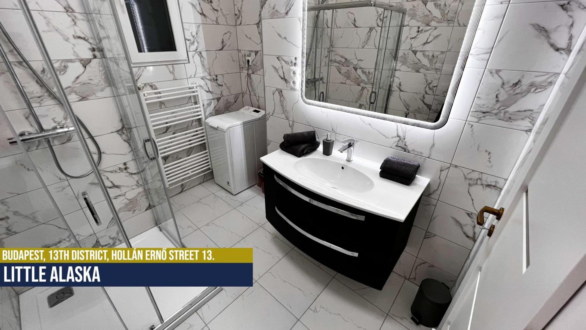 Little Americas Alaska Apartment Budapest Esterno foto